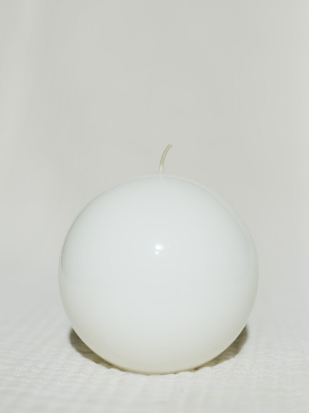 Lacquer Ball Candle - IDYLL MANOR