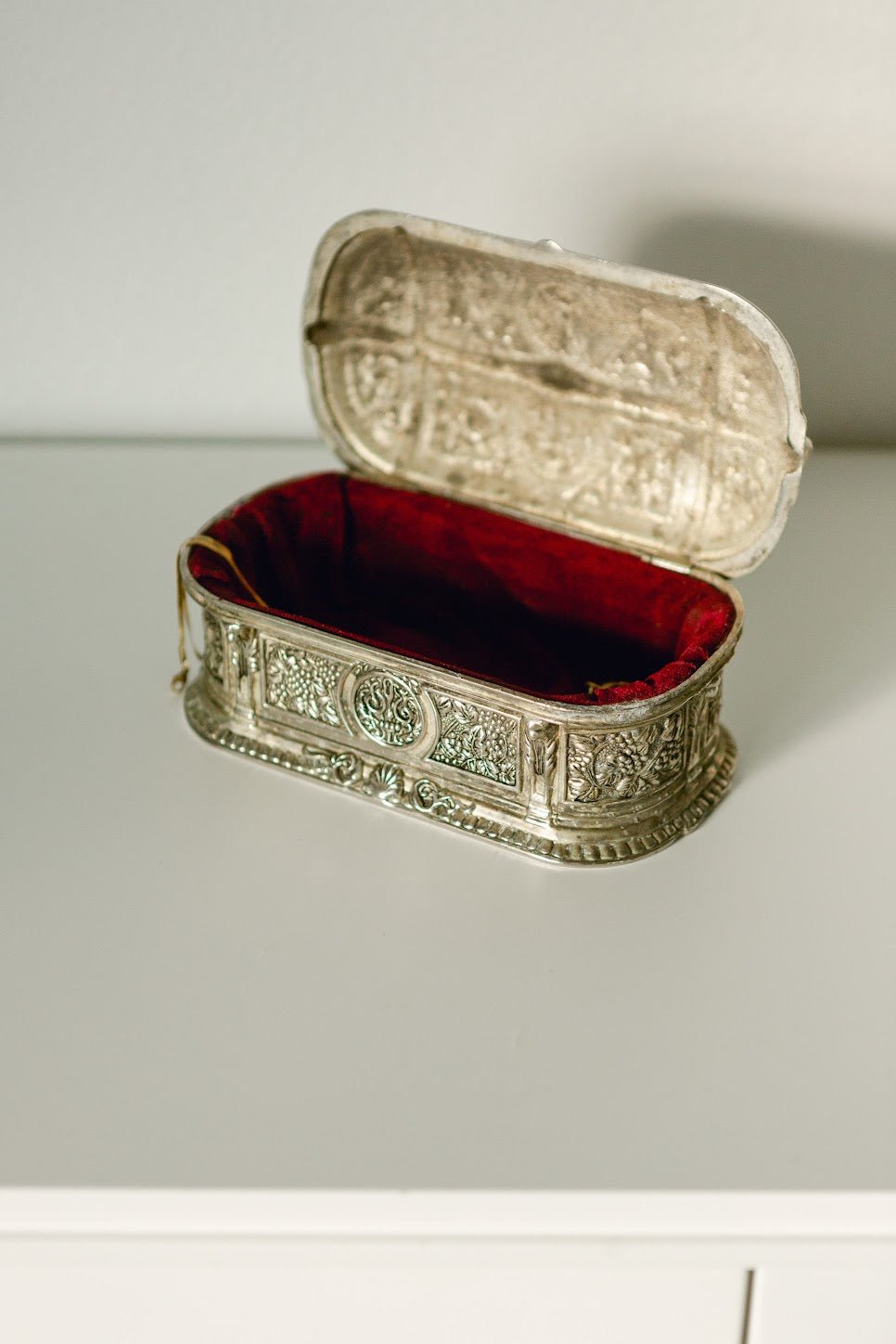 Antique Engraved Jewelry Box - IDYLL MANOR