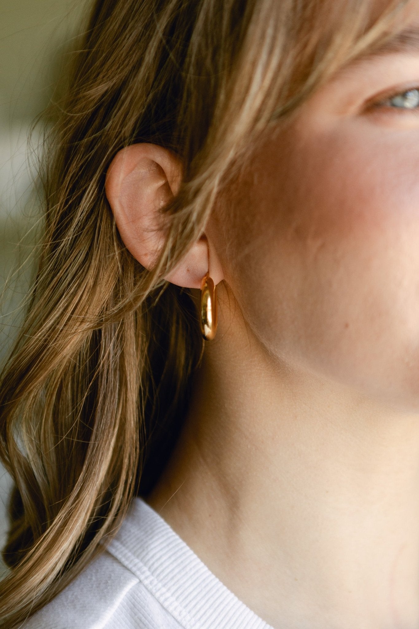 Chunky Staple Hoops (Multiple Sizes) - IDYLL MANOR