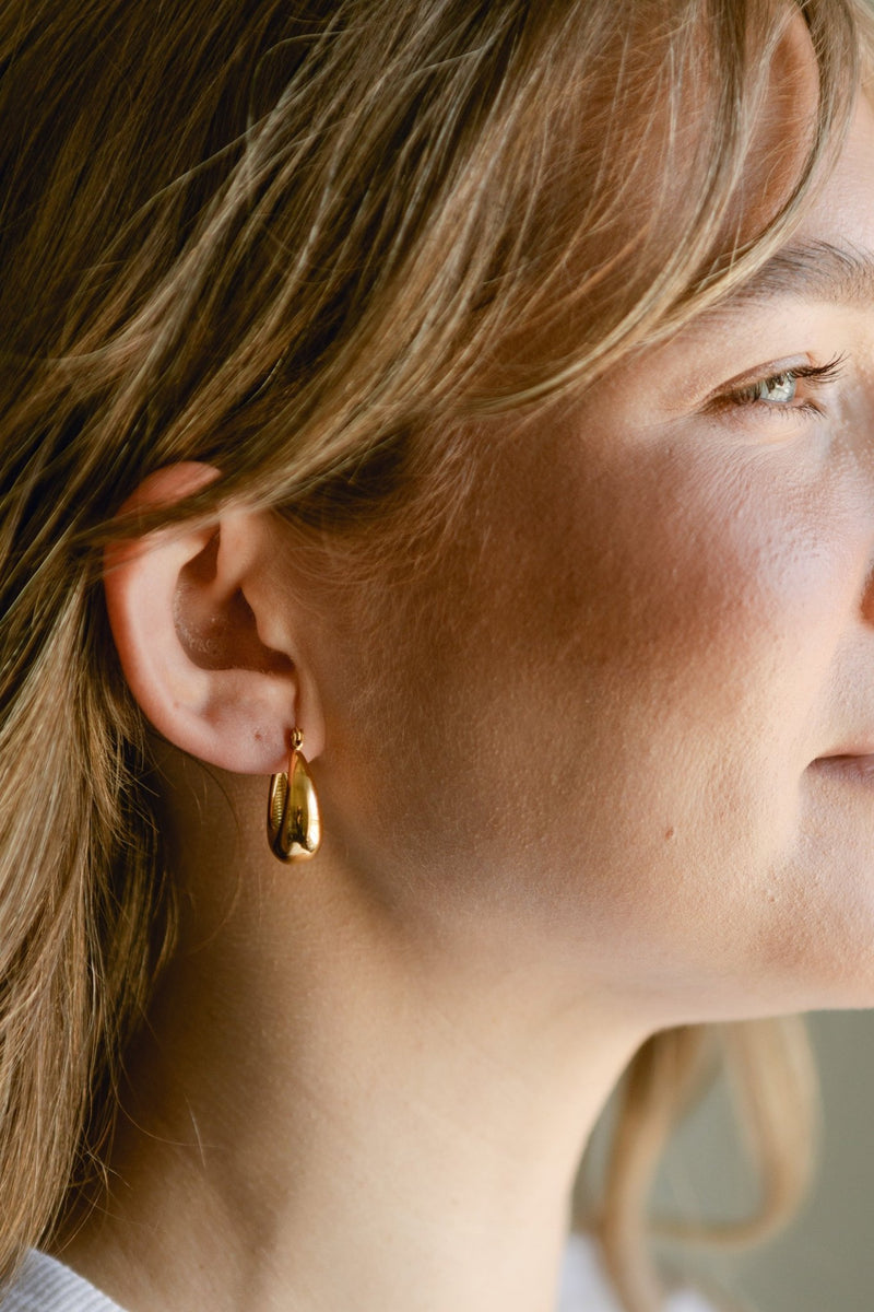 Oval Goldie Hoops - IDYLL MANOR