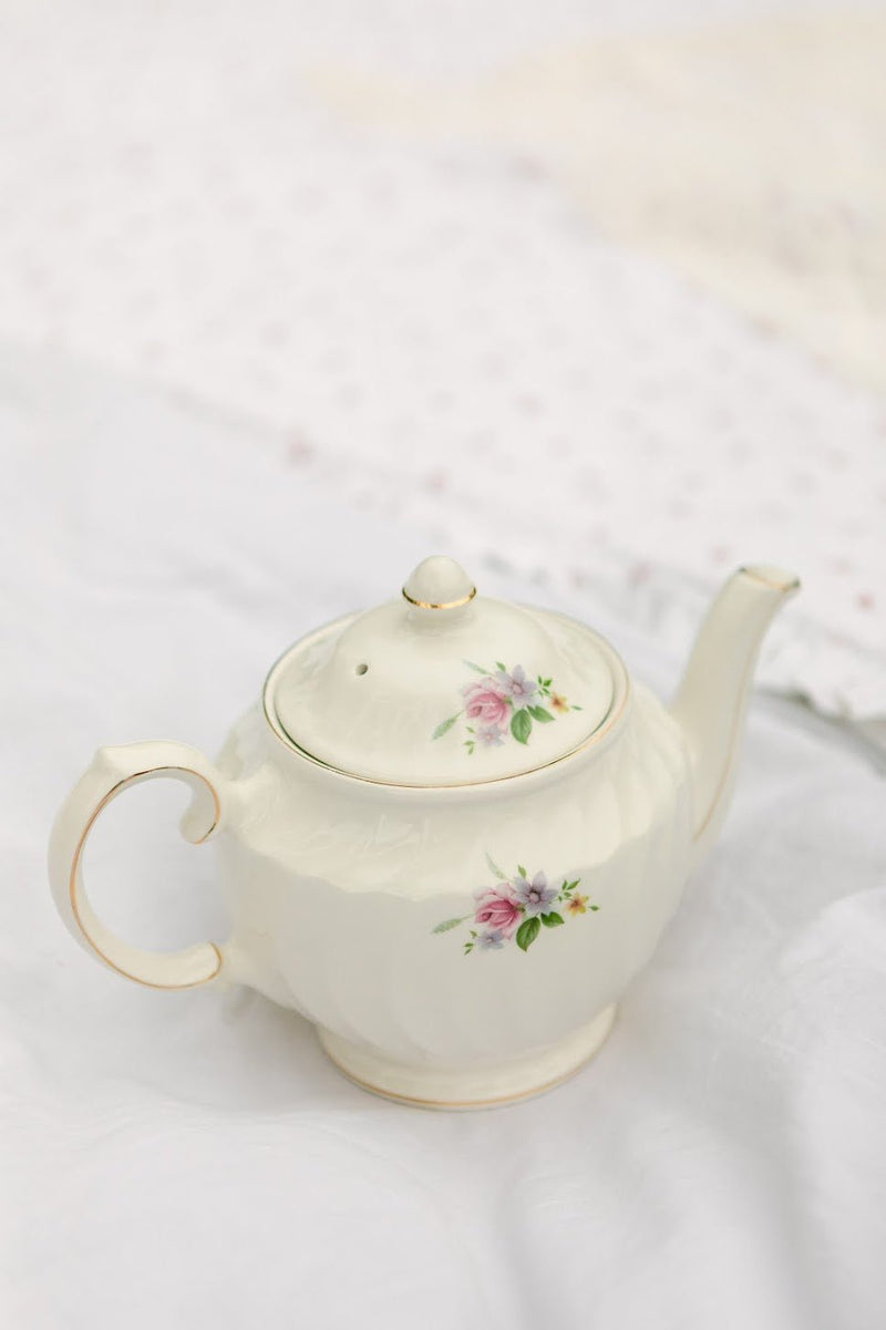 The Lana Teapot - IDYLL MANOR