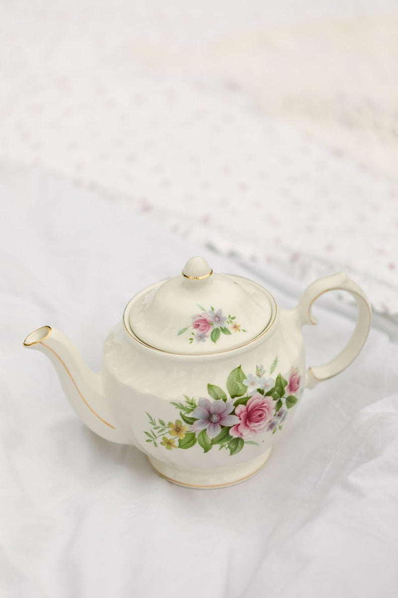 The Lana Teapot - IDYLL MANOR
