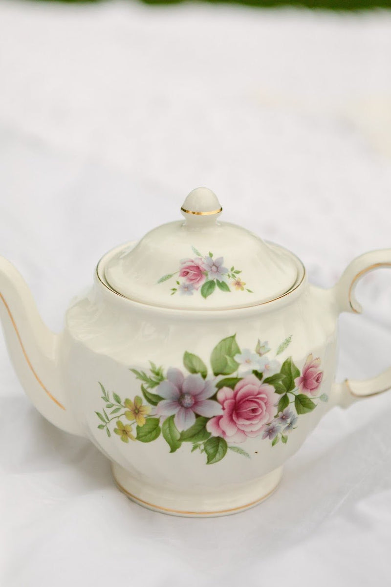 The Lana Teapot - IDYLL MANOR