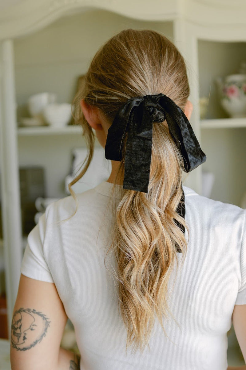 Velvet Bow Scrunchie - IDYLL MANOR