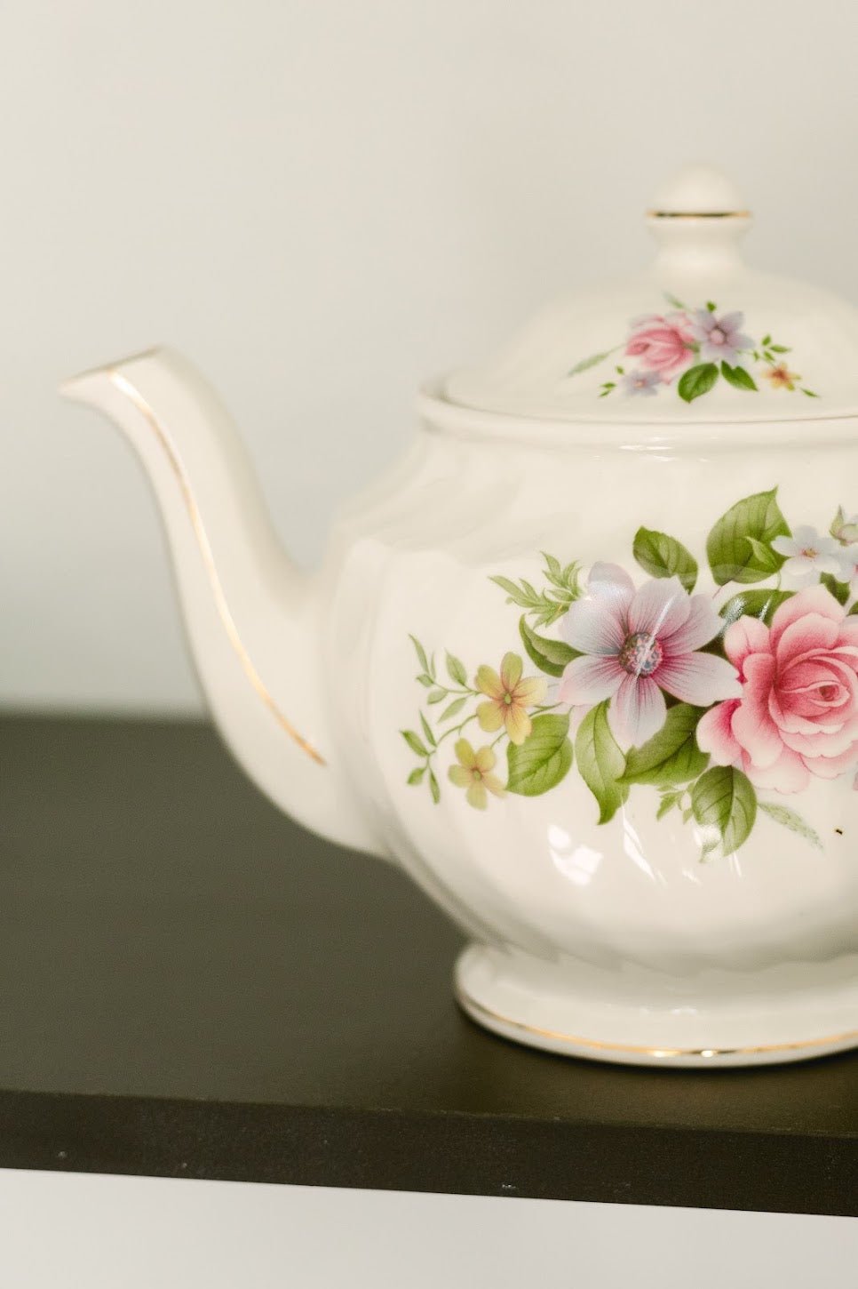 The Lana Teapot - IDYLL MANOR