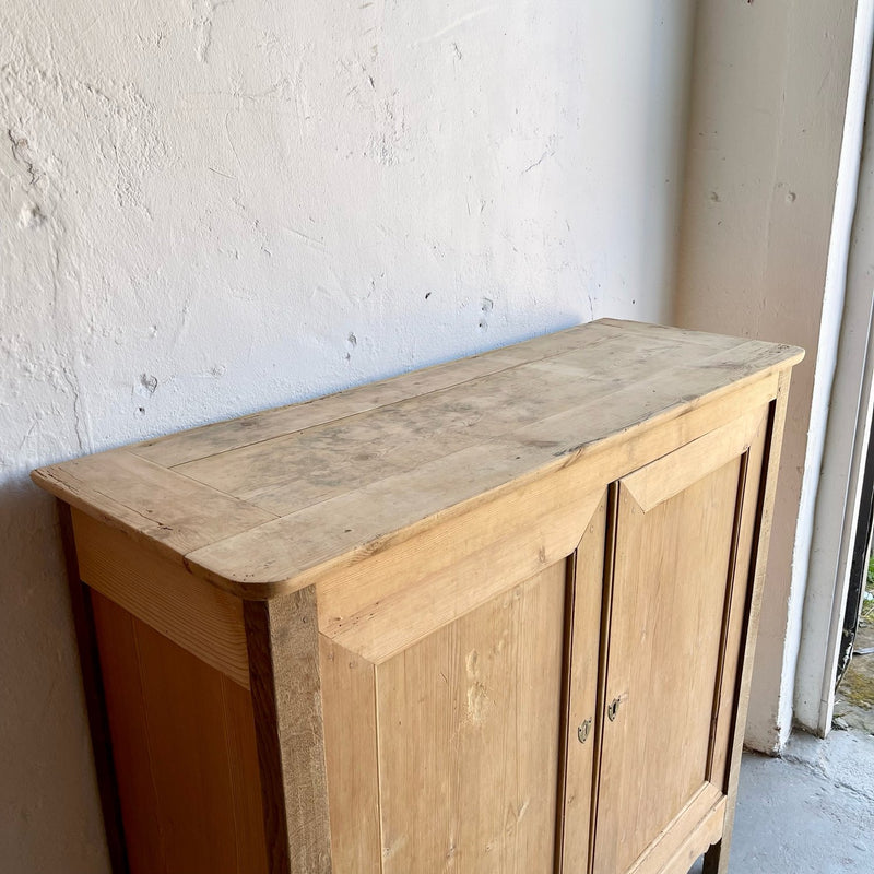 Antique Pine French Linen Cupboard - IDYLL MANOR