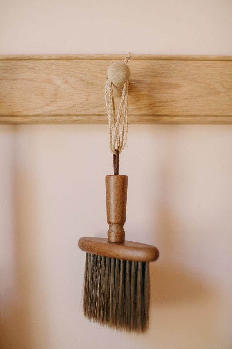 Walnut Cleaning Brush - IDYLL MANOR