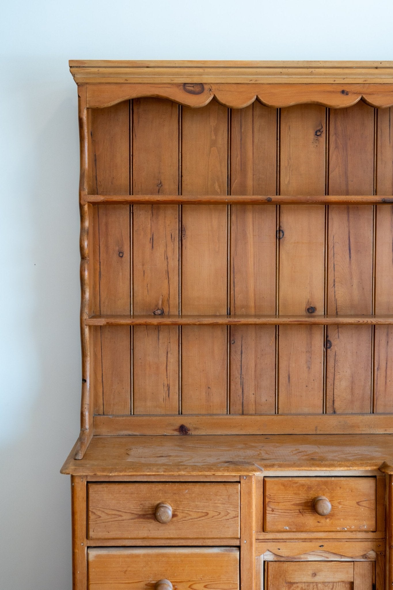 Honey Kitchen Dresser - IDYLL MANOR