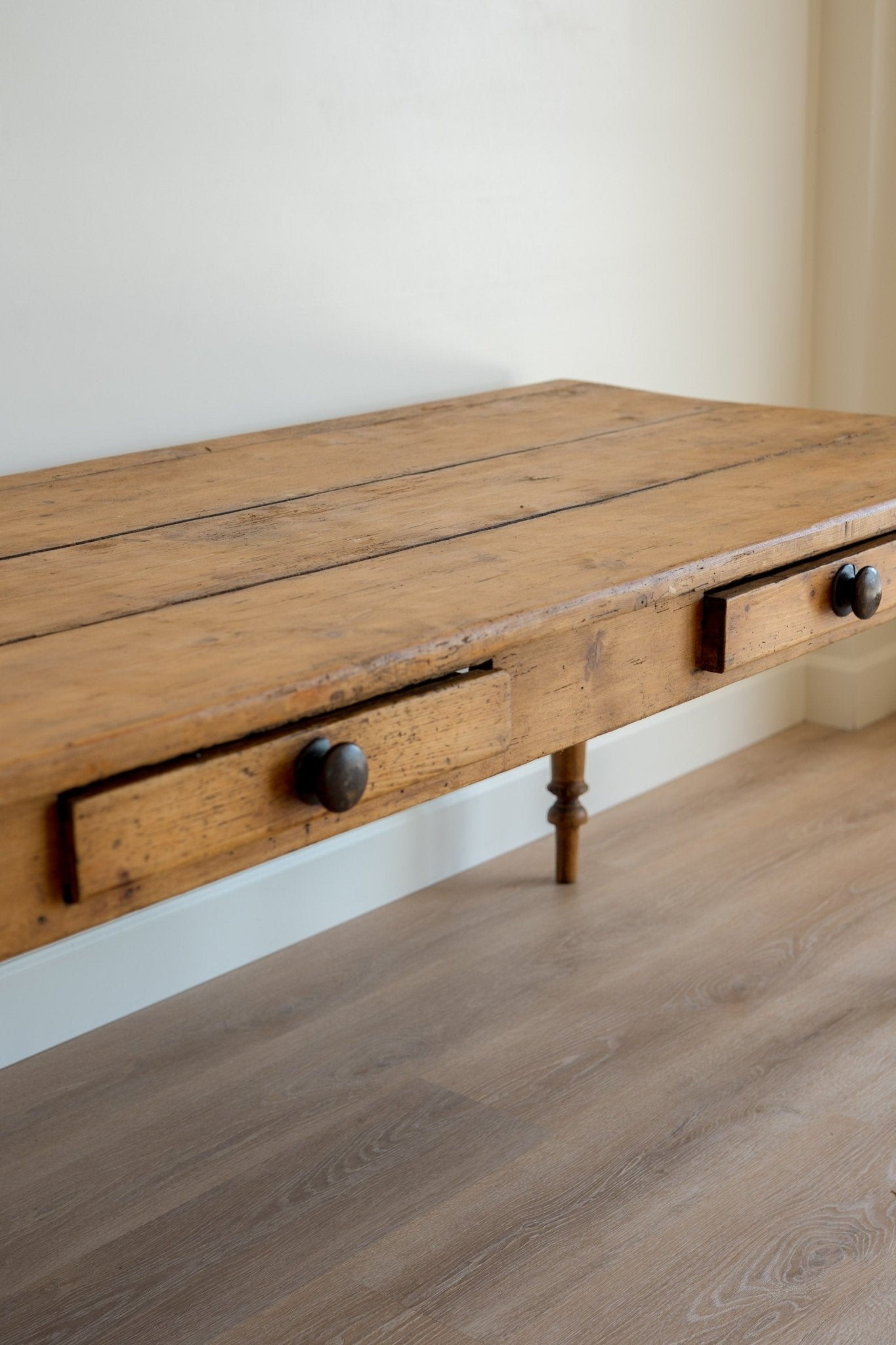 Victorian Pine Table - IDYLL MANOR