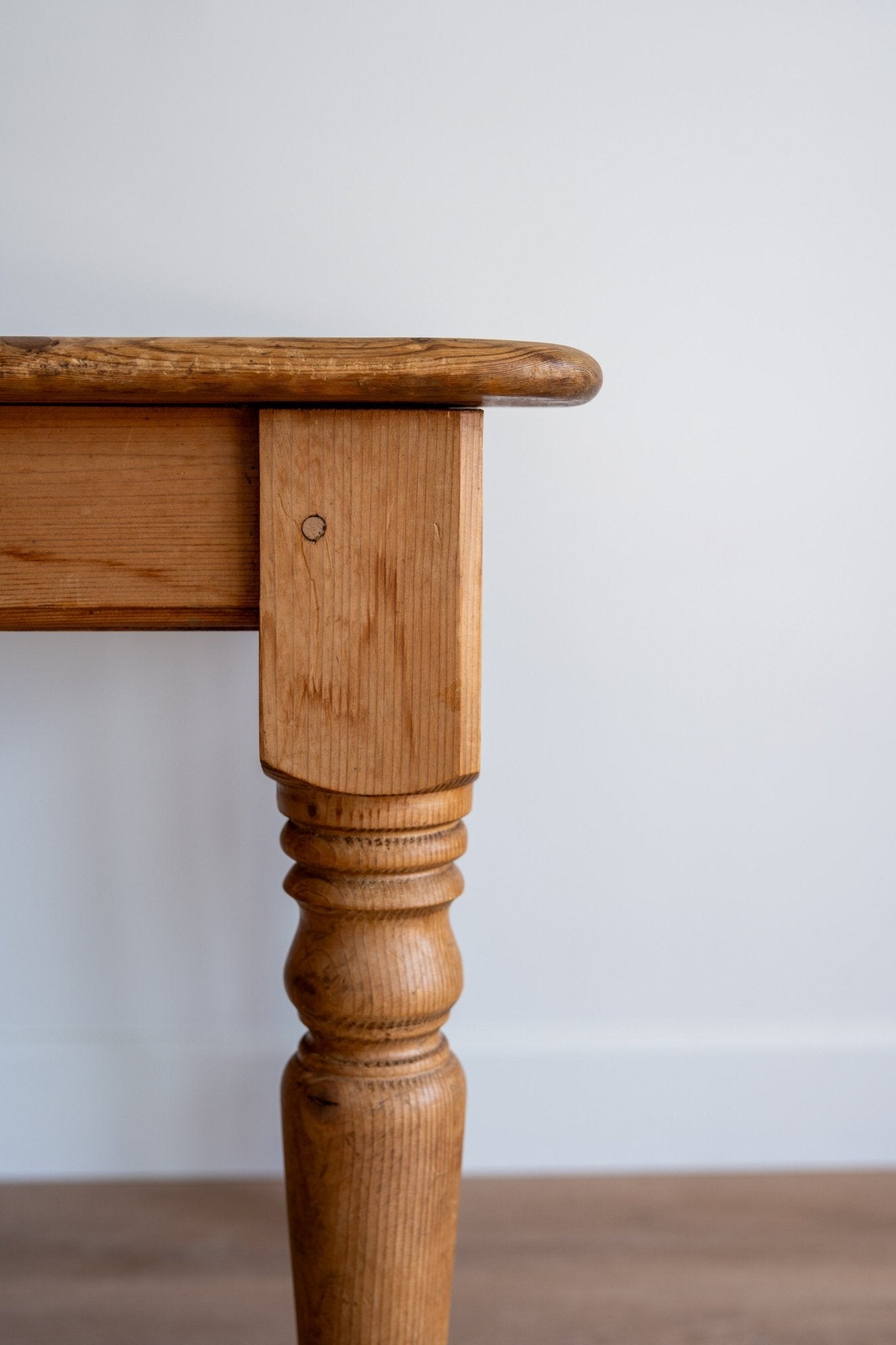 Pine Dining Table - IDYLL MANOR