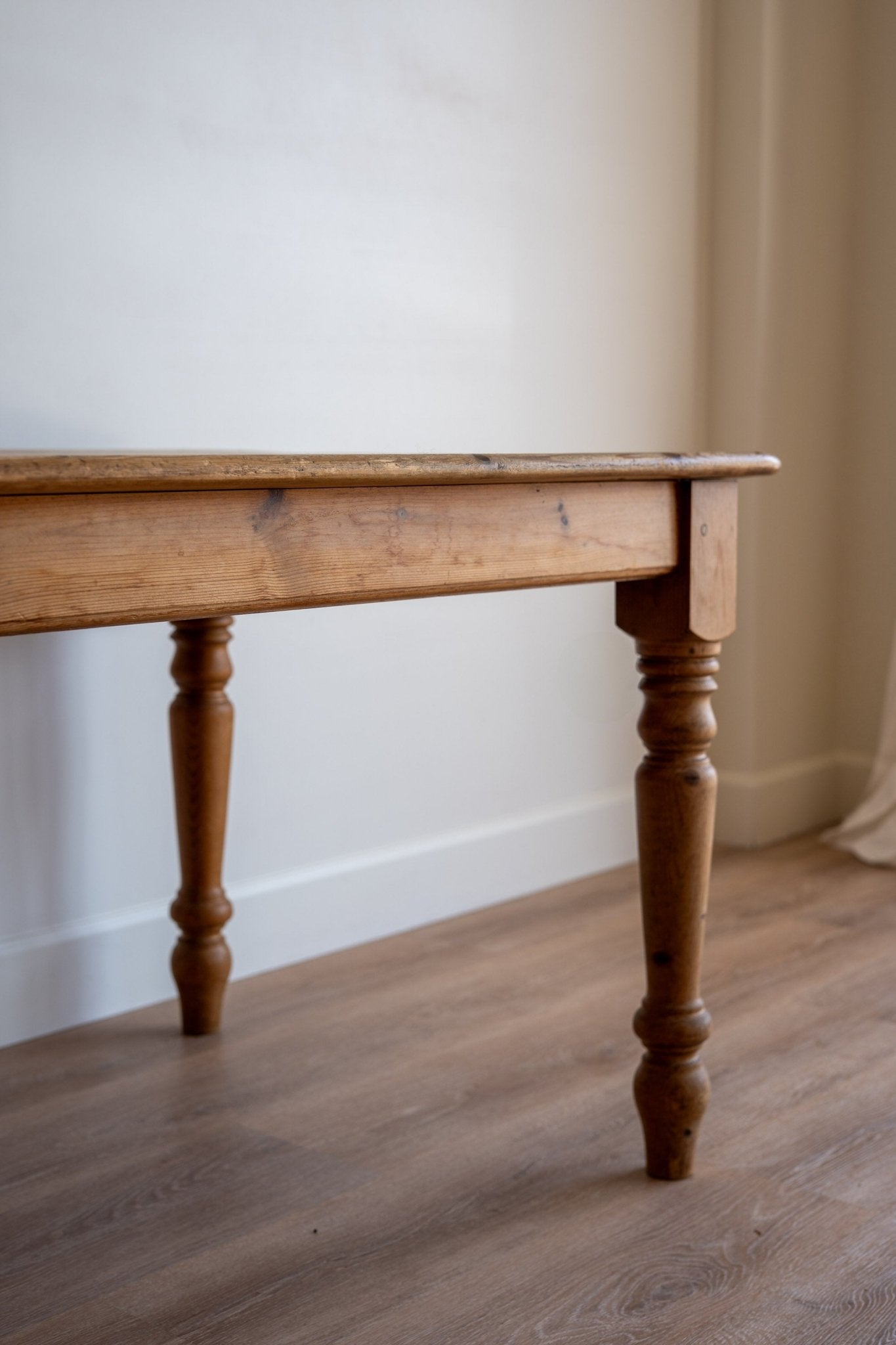 Pine Dining Table - IDYLL MANOR