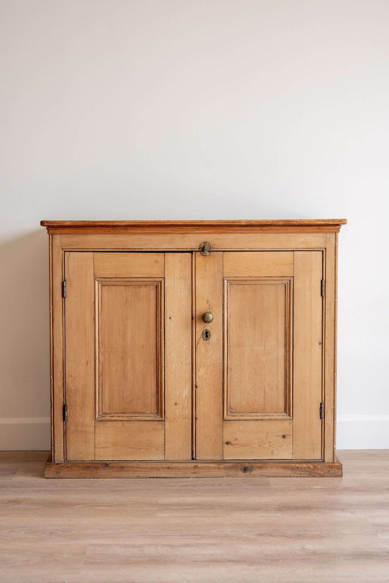 Antique English Pine Cupboard - IDYLL MANOR