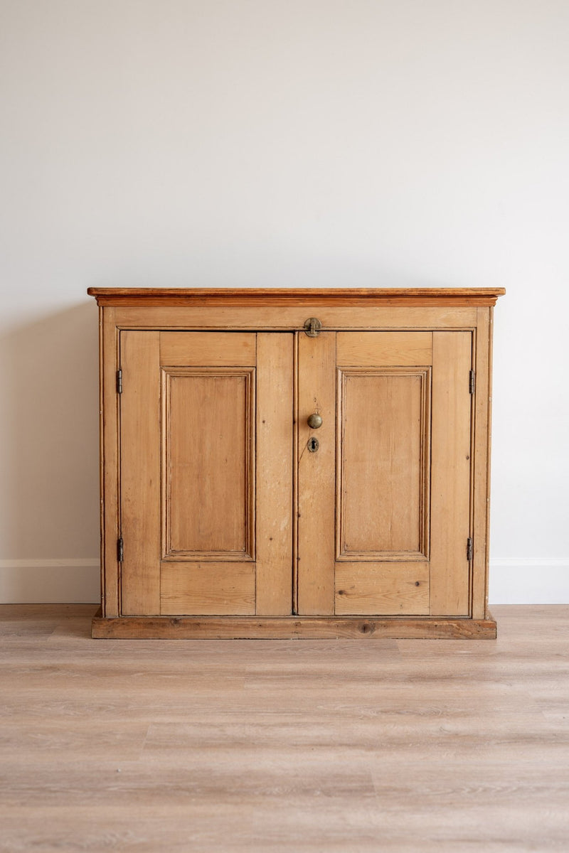Antique English Pine Cupboard - IDYLL MANOR