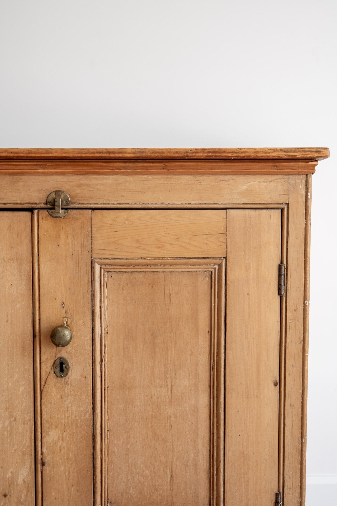 Antique English Pine Cupboard - IDYLL MANOR