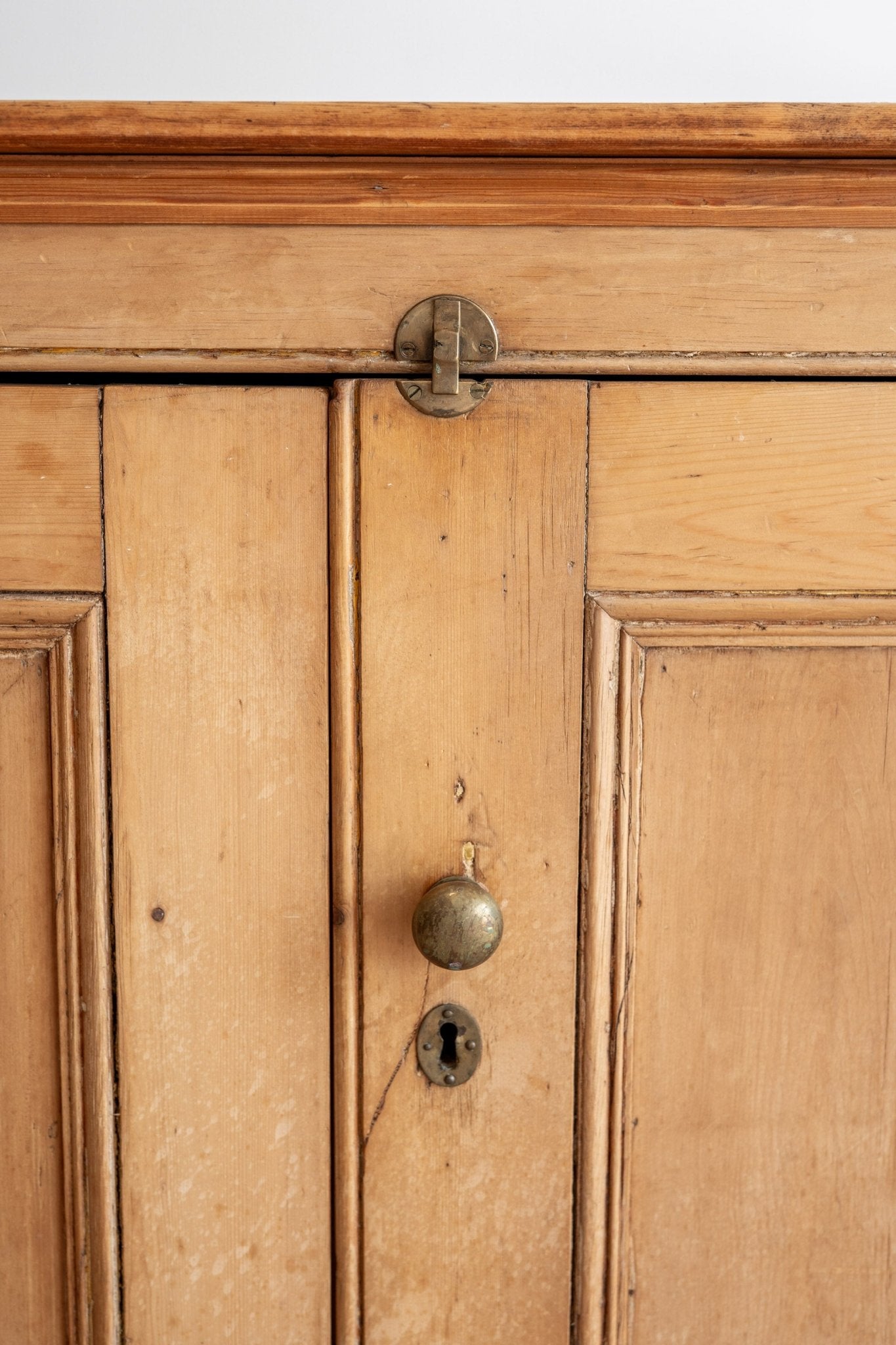 Antique English Pine Cupboard - IDYLL MANOR