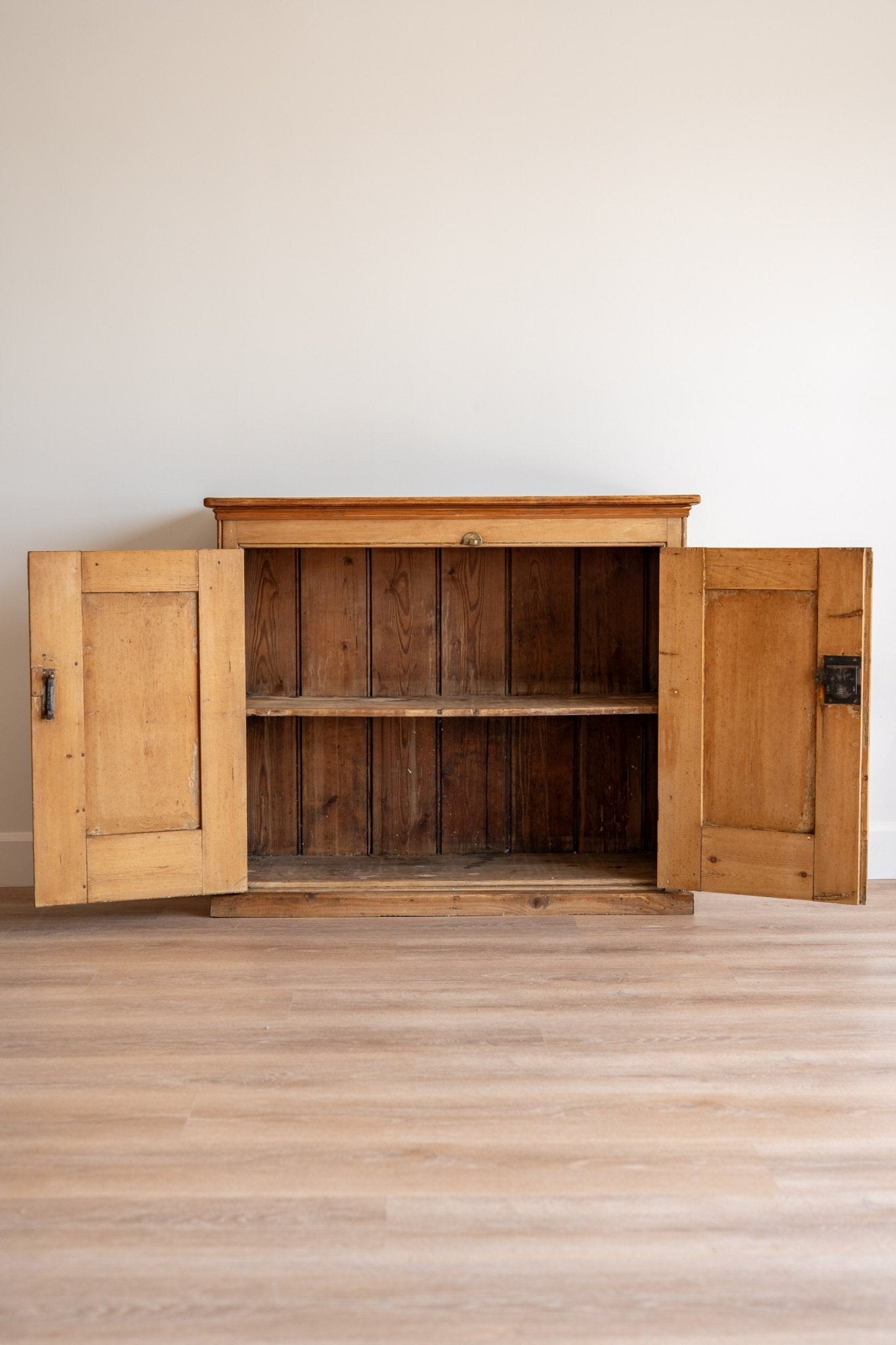 Antique English Pine Cupboard - IDYLL MANOR