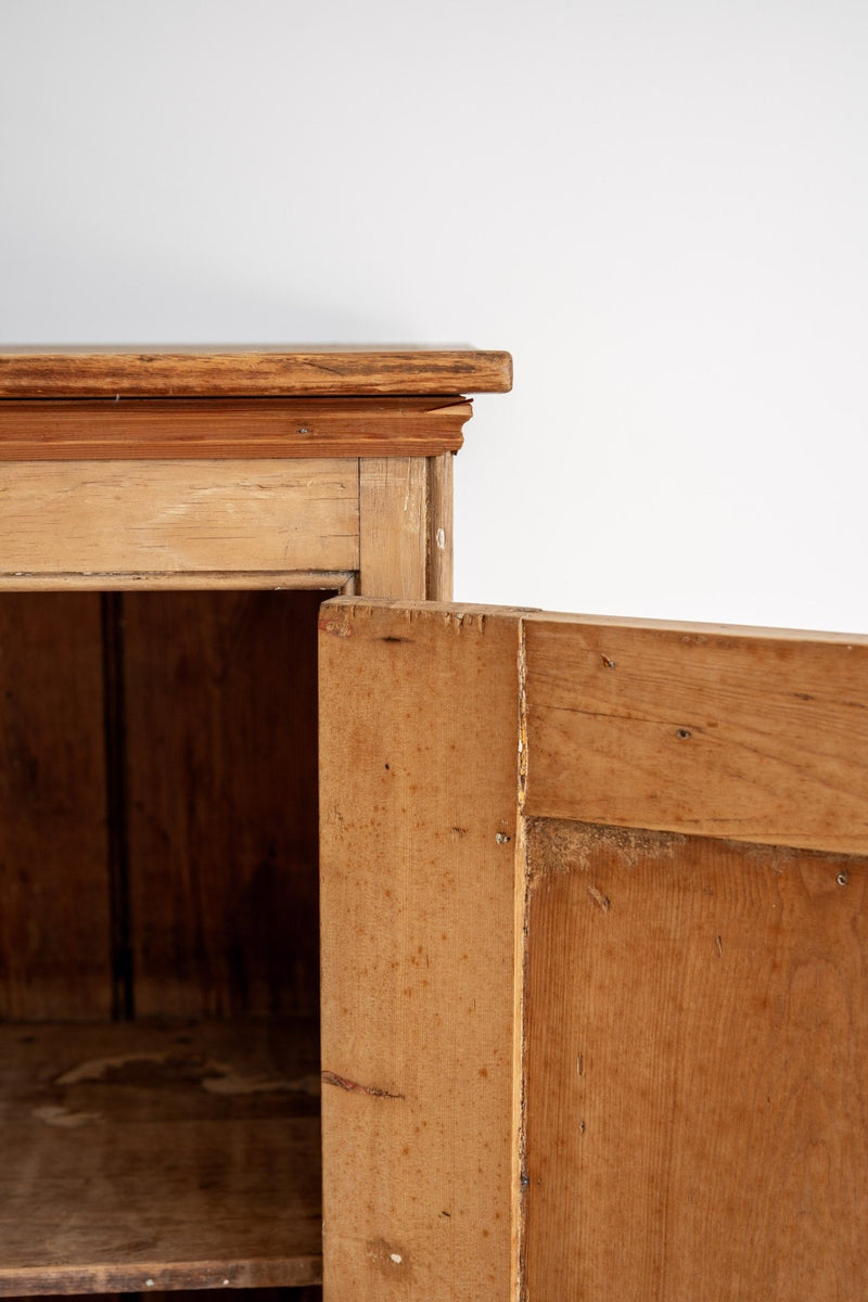 Antique English Pine Cupboard - IDYLL MANOR