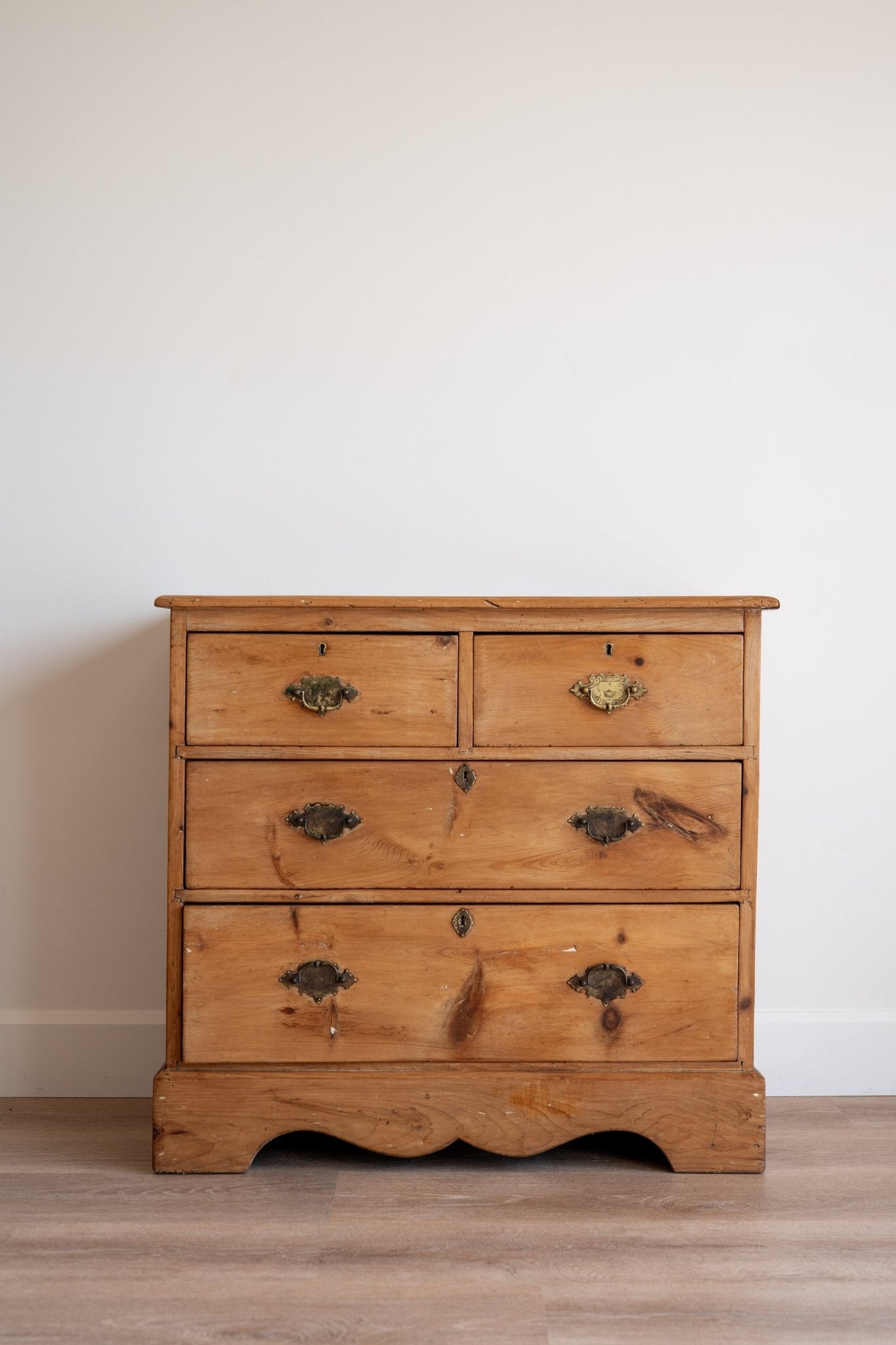 Victorian Pine Chest of Drawers - IDYLL MANOR