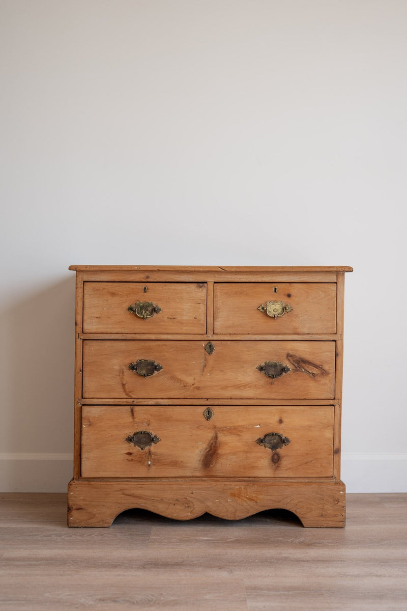 Victorian Pine Chest of Drawers - IDYLL MANOR