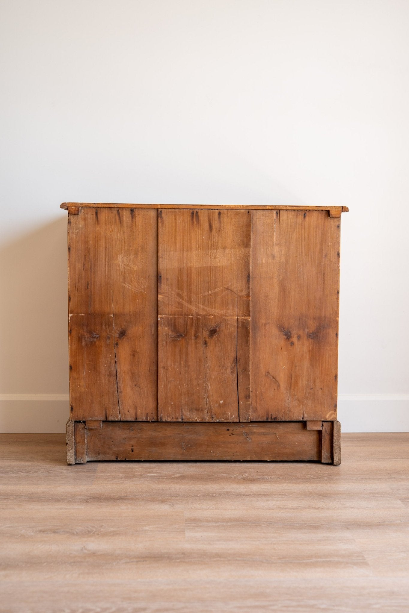 Victorian Pine Chest of Drawers - IDYLL MANOR