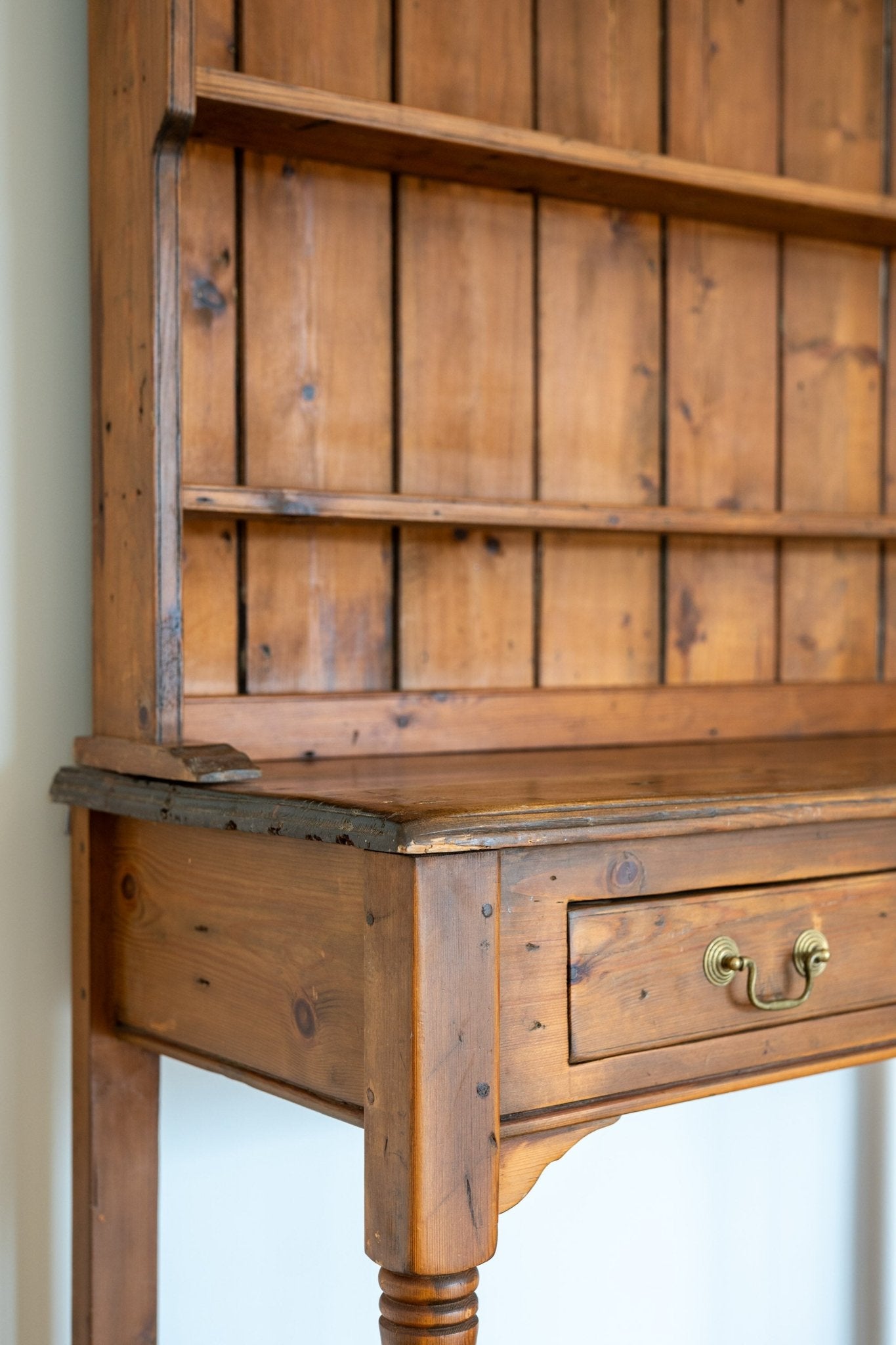 Small Honey Kitchen Dresser - IDYLL MANOR