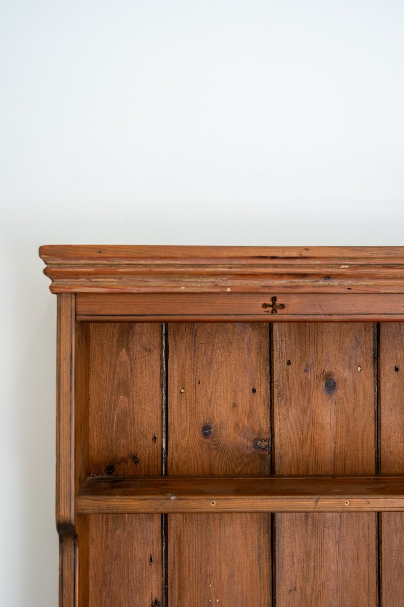 Small Honey Kitchen Dresser - IDYLL MANOR