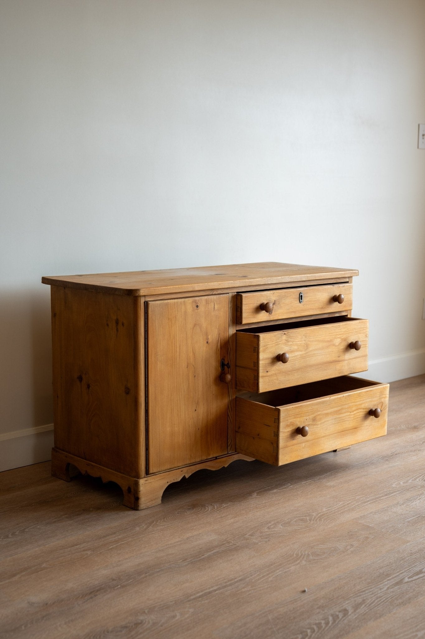 Petite Carved Cupboard - IDYLL MANOR