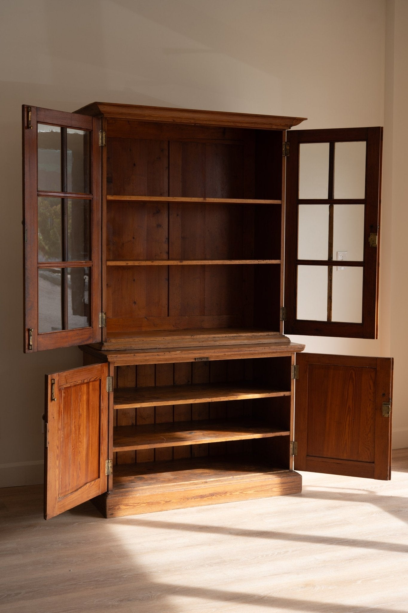 Pitch Pine Kitchen Dresser - IDYLL MANOR