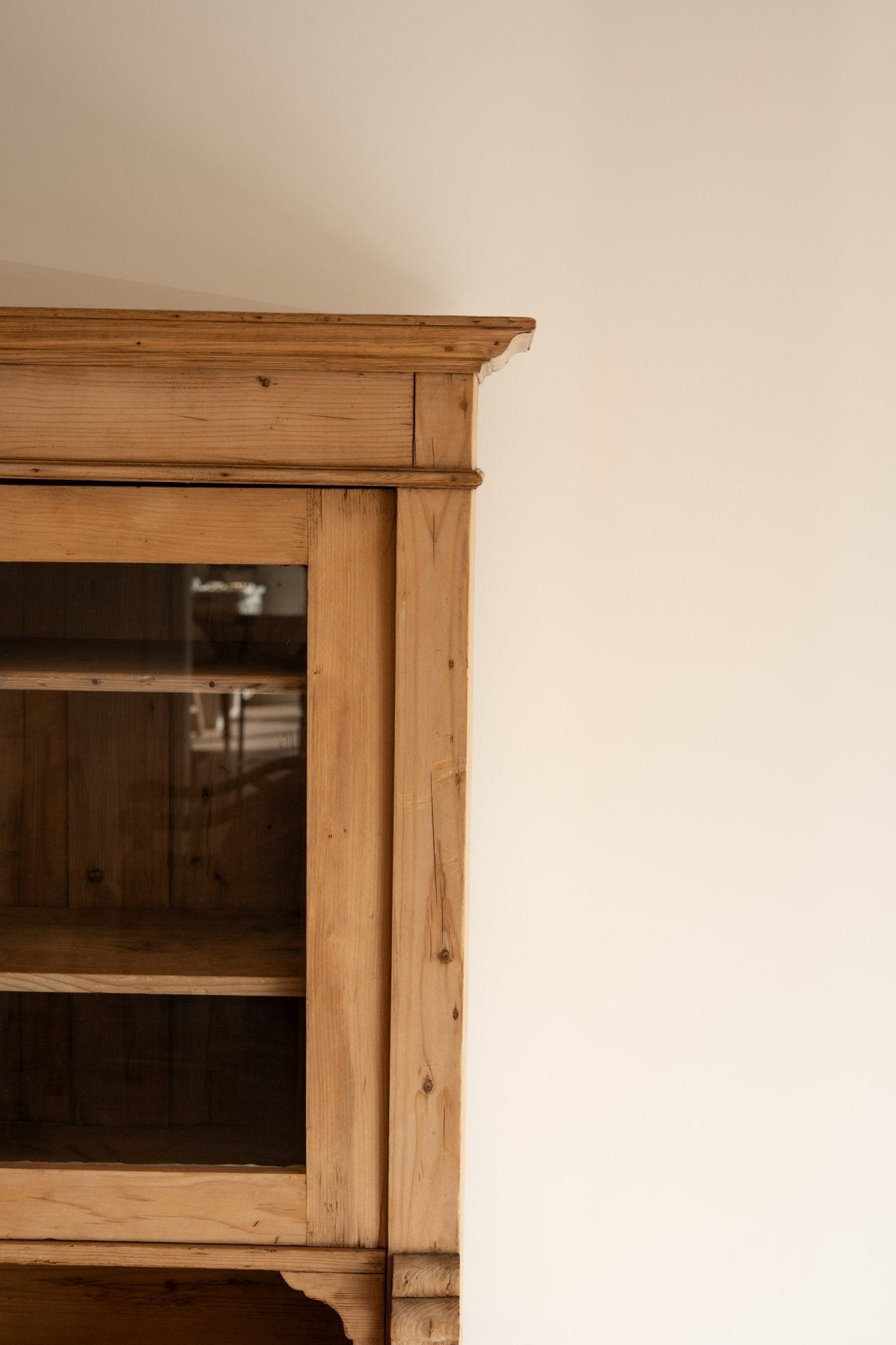 Cottage Kitchen Dresser - IDYLL MANOR
