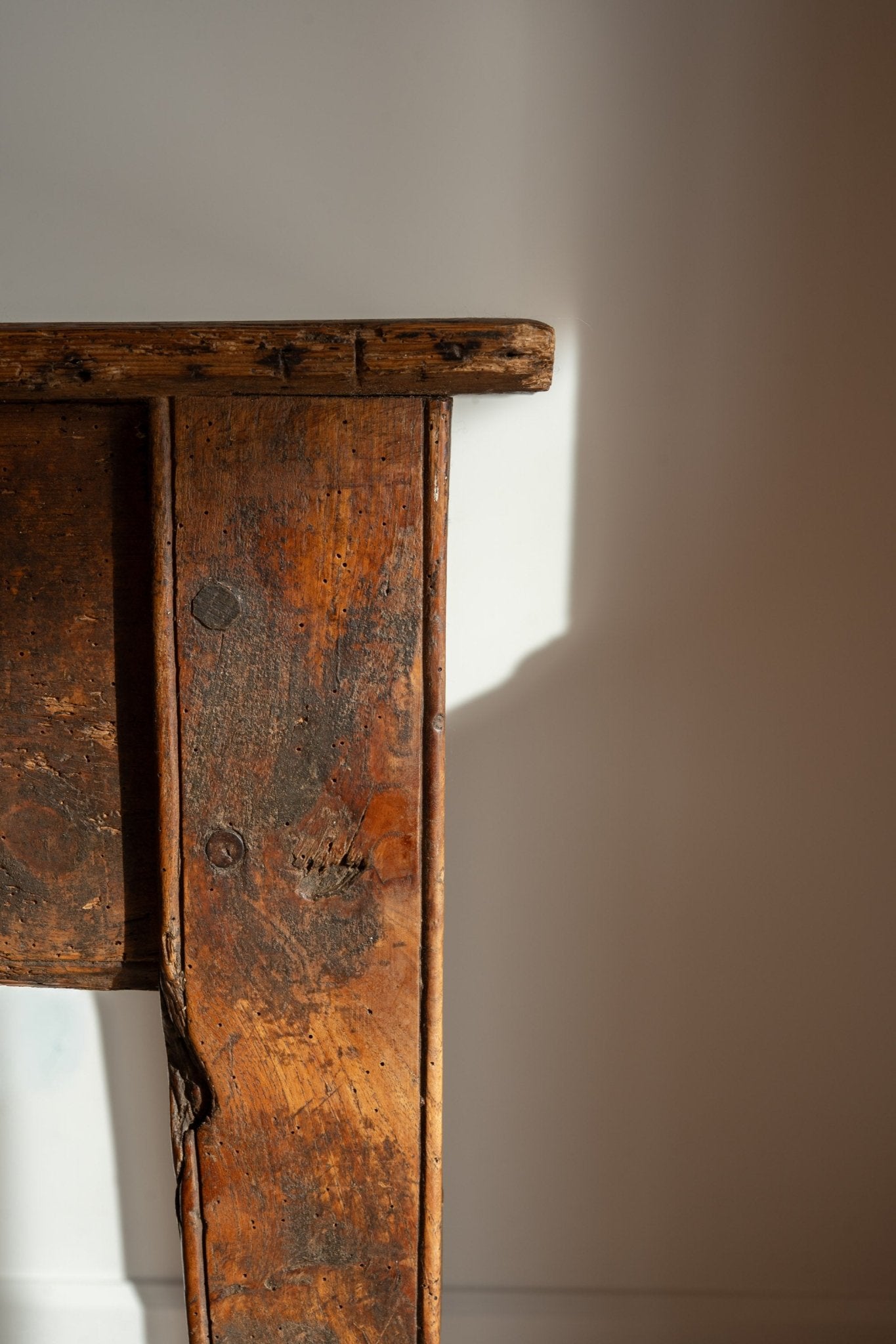 French Provincial Table - IDYLL MANOR