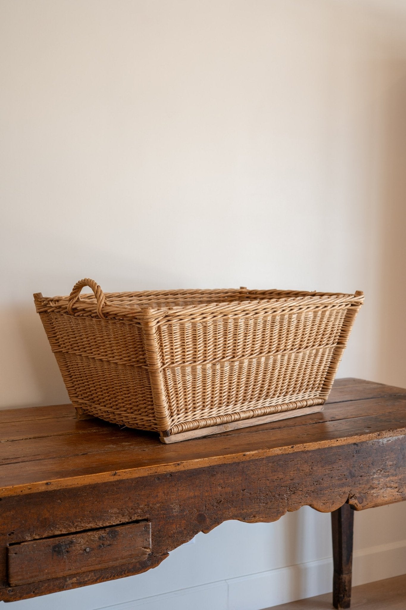 French Laundry Baskets - IDYLL MANOR