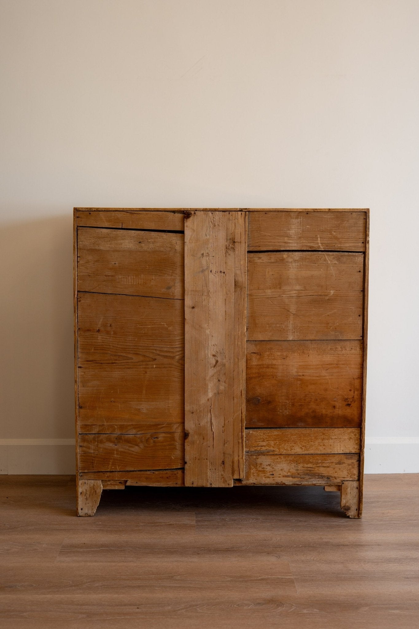 Heritage Pine Chest of Drawers - IDYLL MANOR