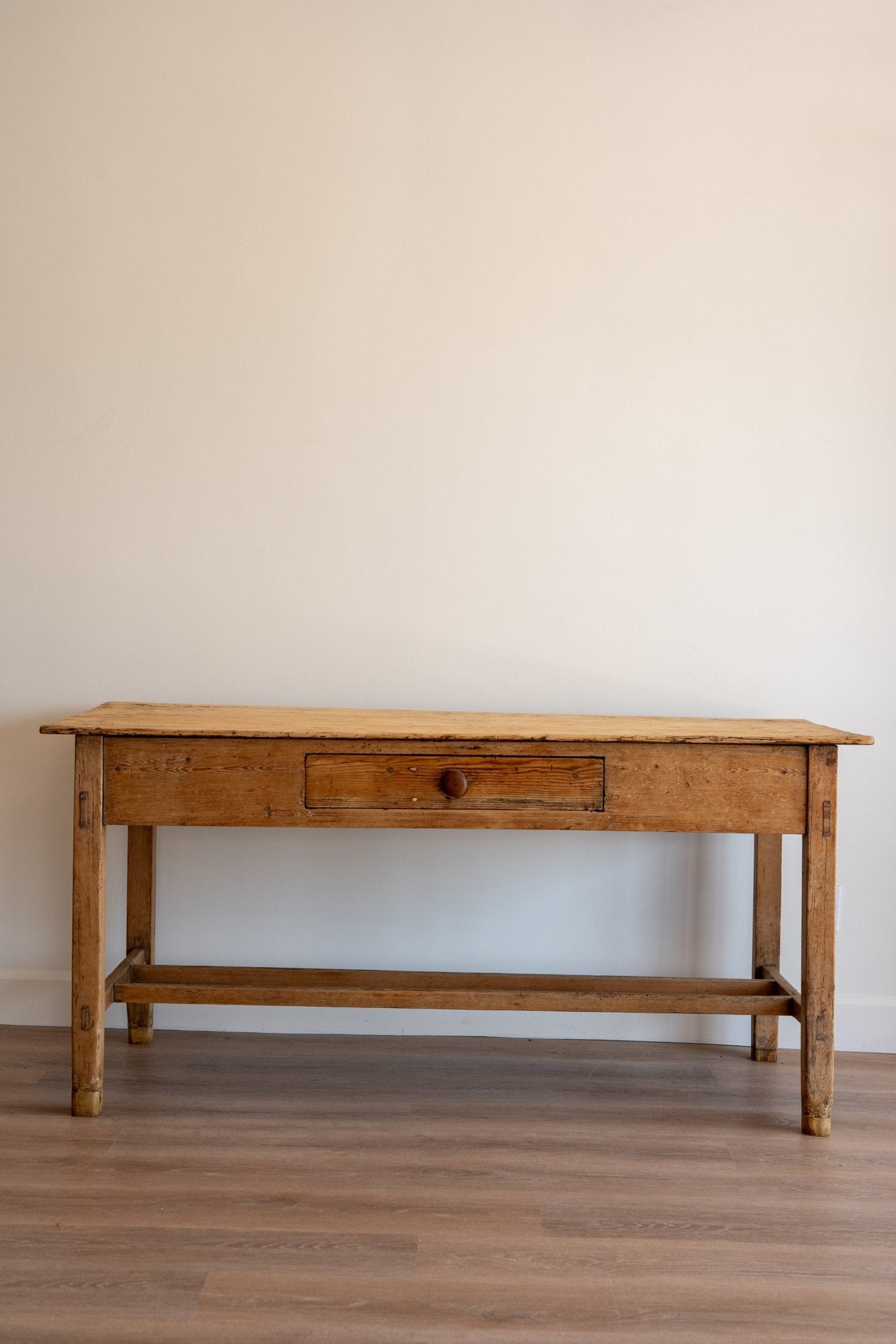 Irish Pine Table - IDYLL MANOR