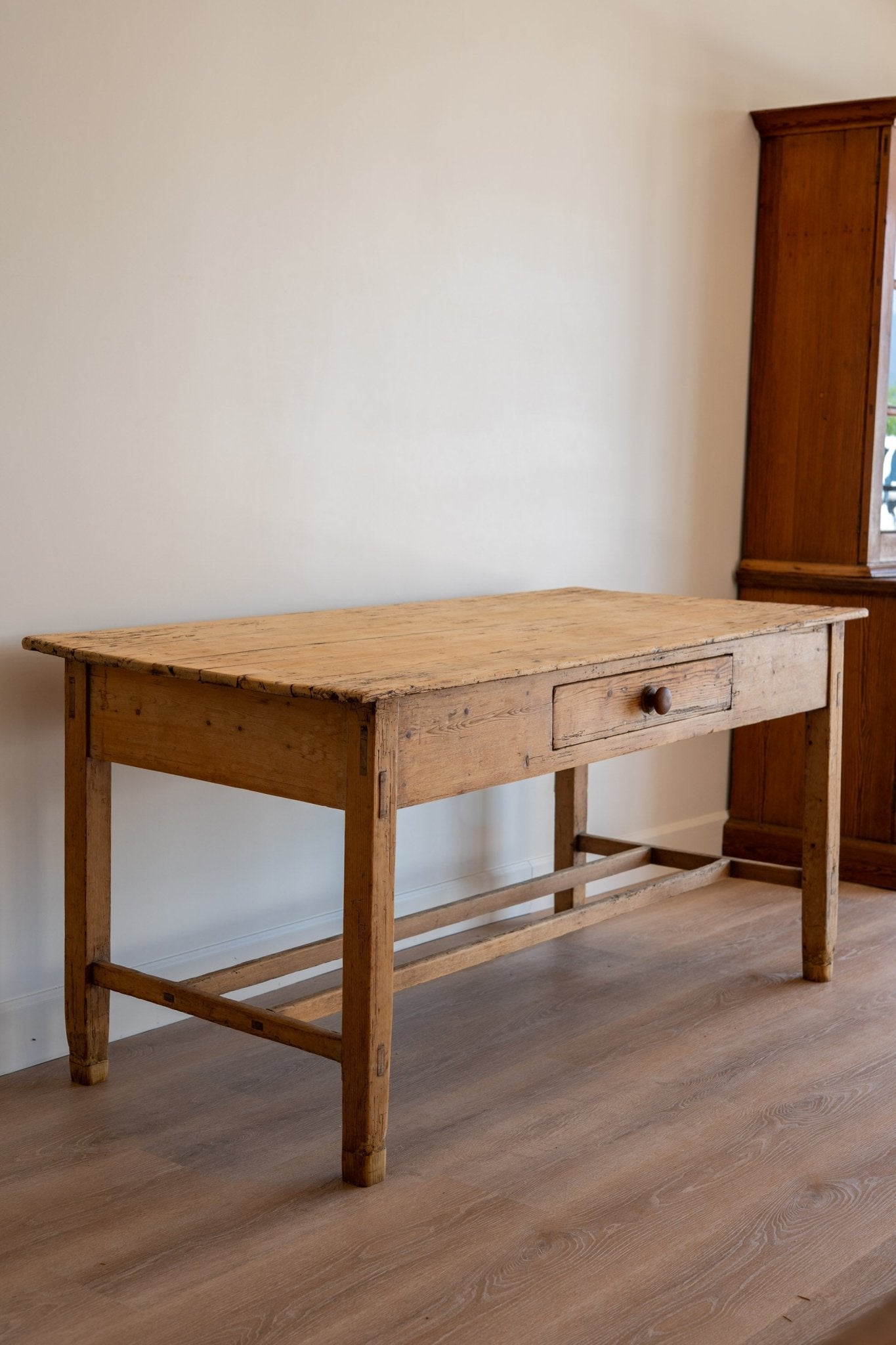 Irish Pine Table - IDYLL MANOR