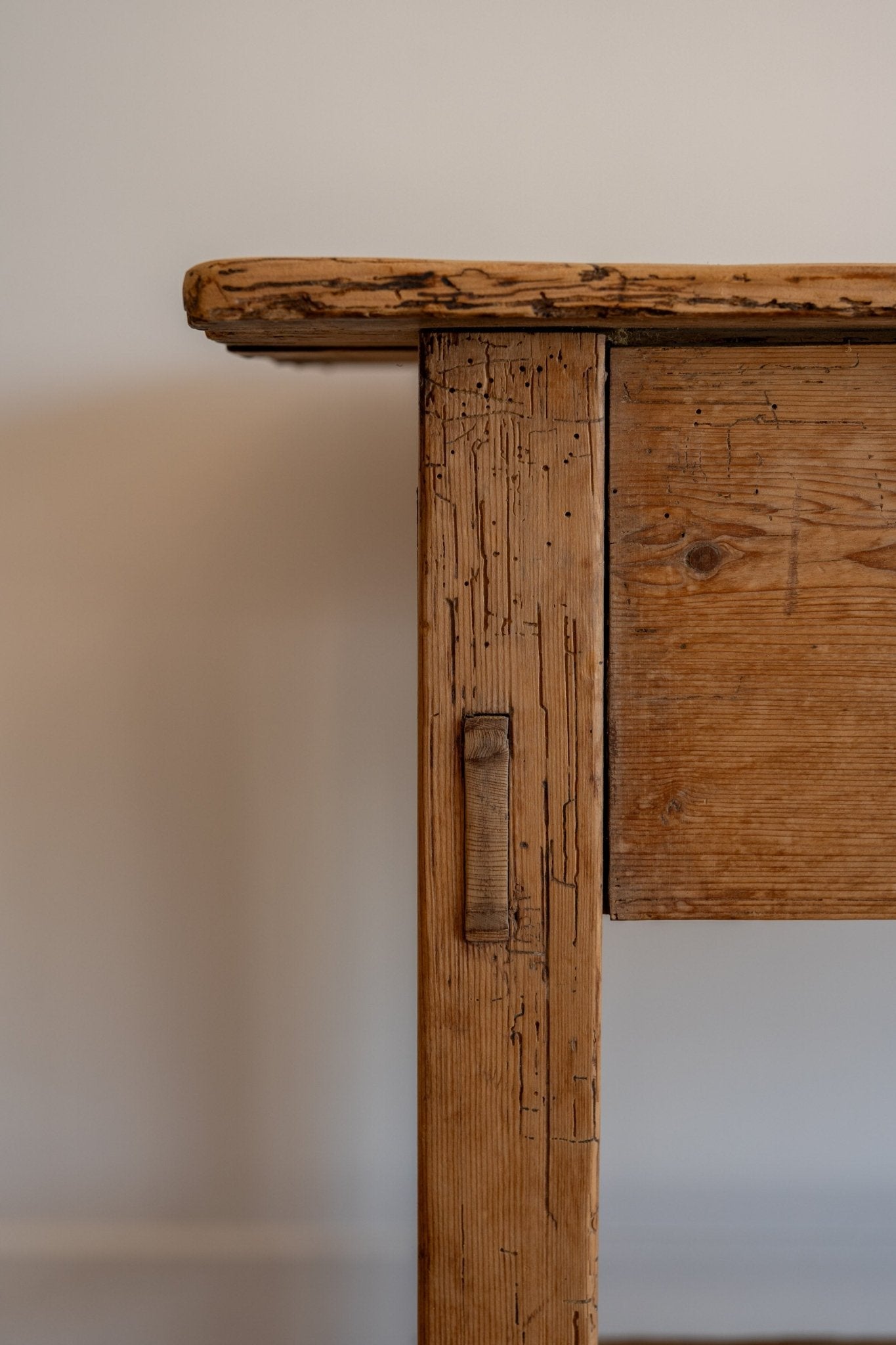 Irish Pine Table - IDYLL MANOR