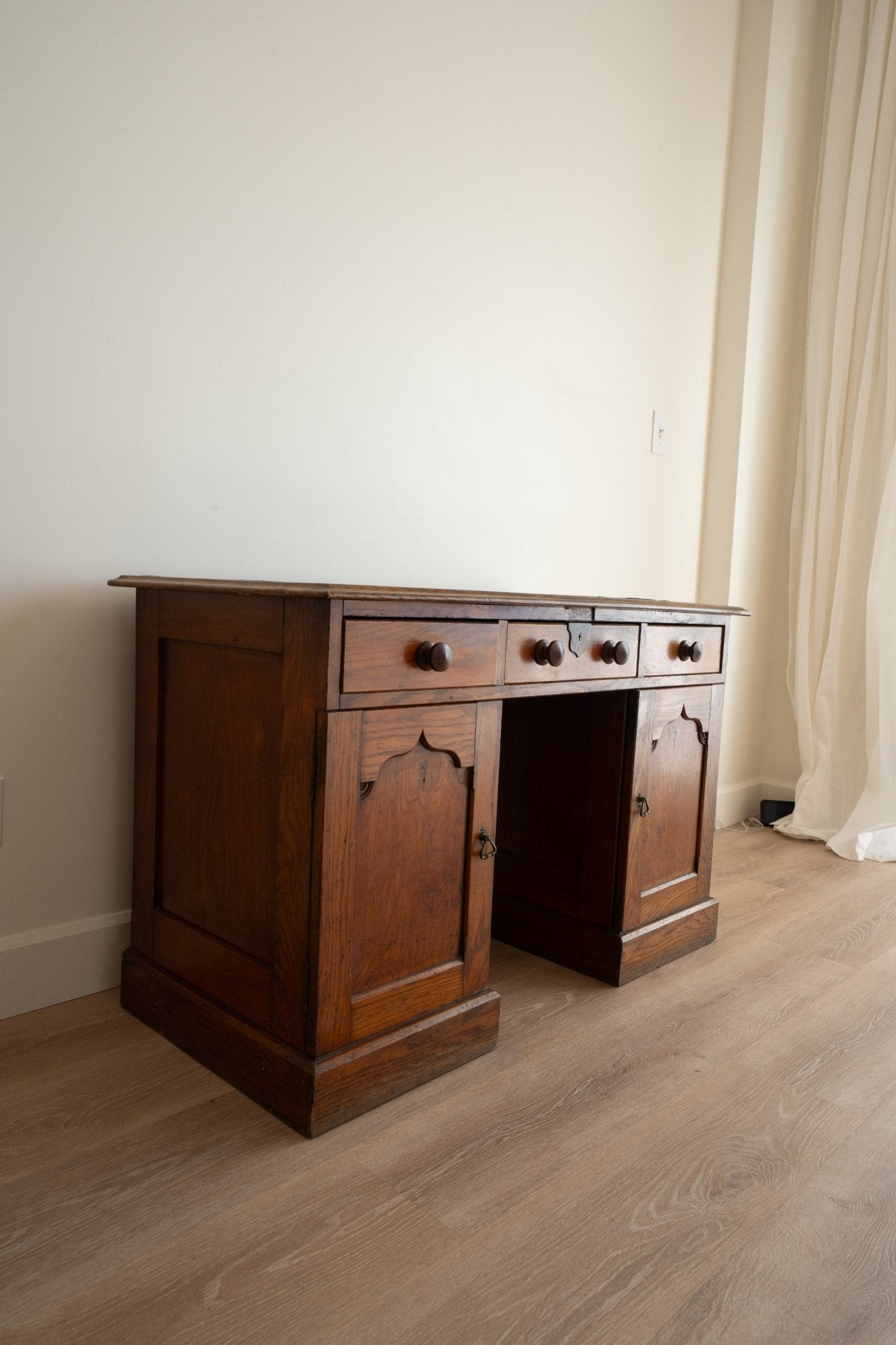 Antique English Desk, Vanity, with Black Leather Top - IDYLL MANOR