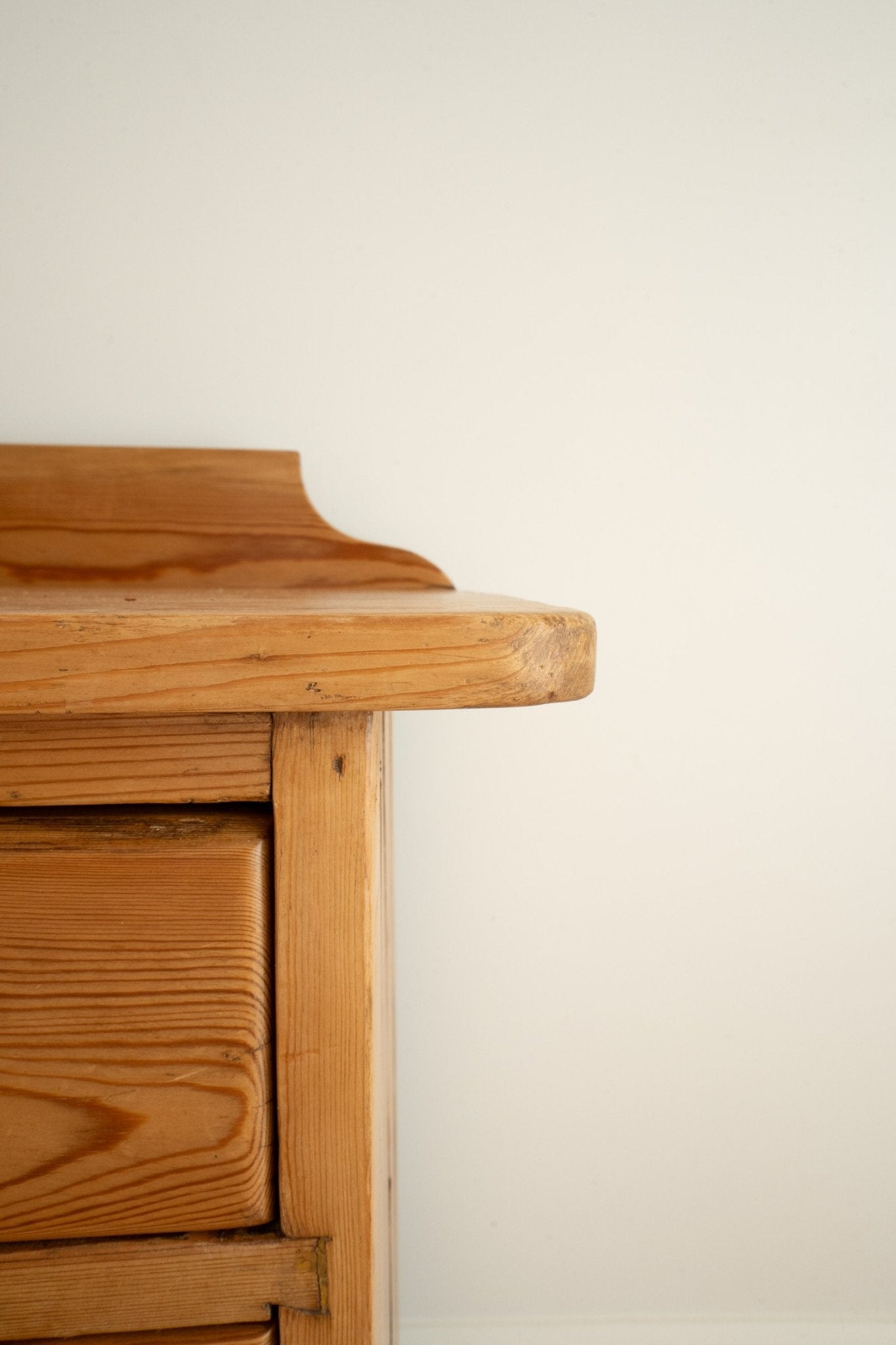 Pine Sideboard With Lip - IDYLL MANOR