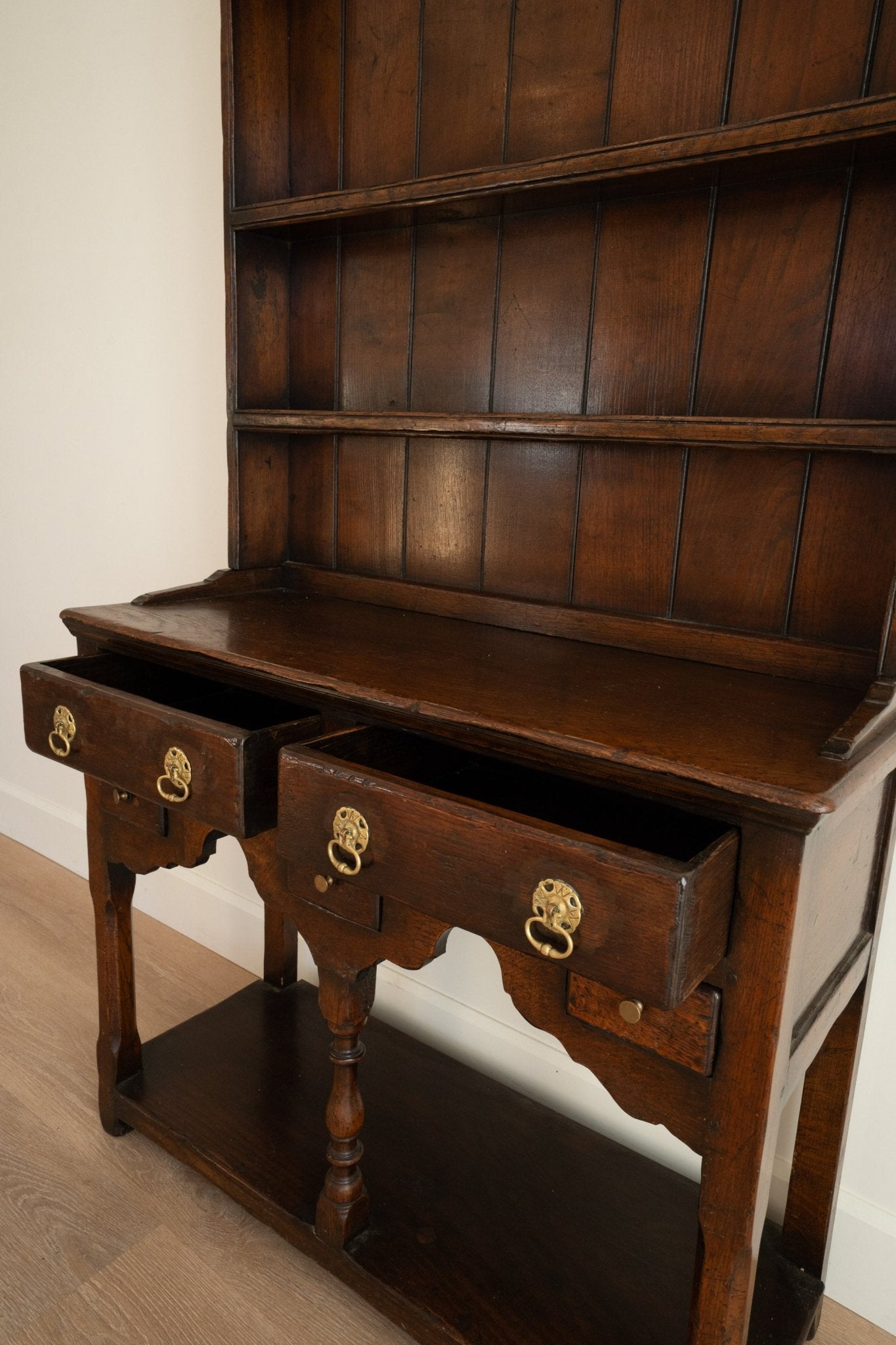 Carved Kitchen Dresser - IDYLL MANOR