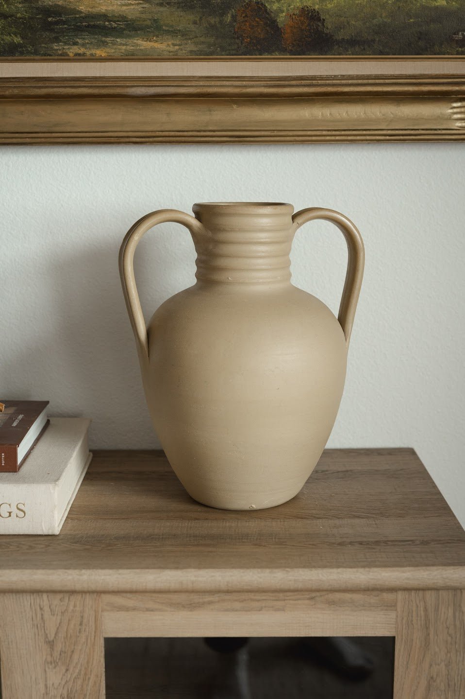 Hillstonia Urn - IDYLL MANOR