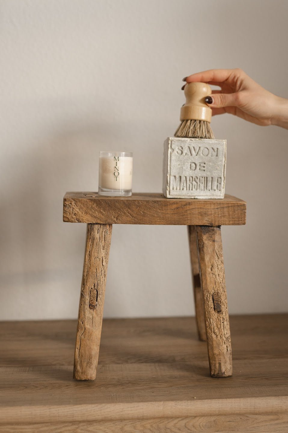 Primitive Elm Wood Stools - IDYLL MANOR