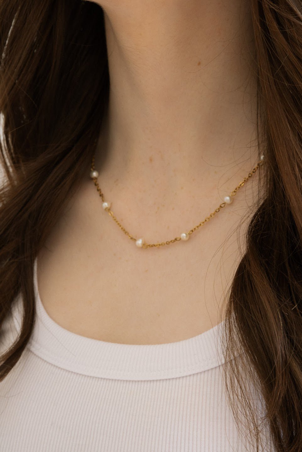 Dainty Gold Pearl Choker - IDYLL MANOR
