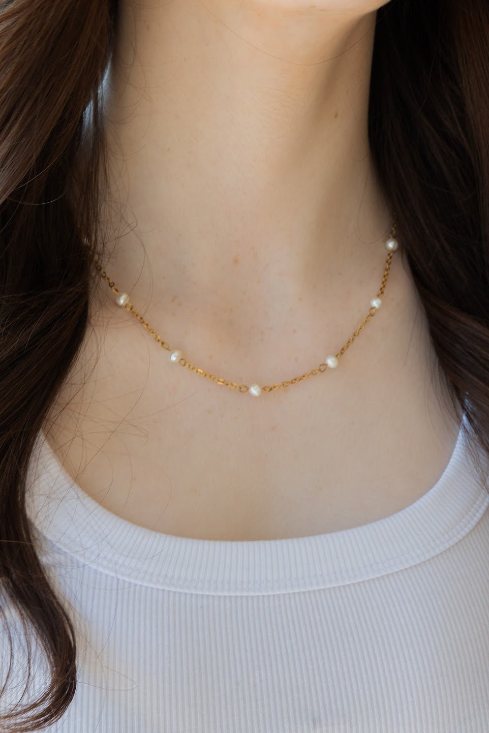 Dainty Gold Pearl Choker - IDYLL MANOR
