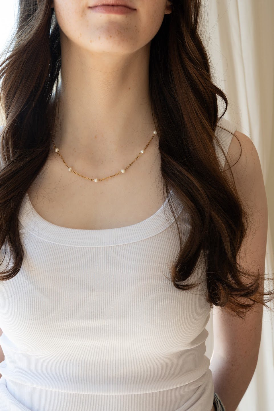 Dainty Gold Pearl Choker - IDYLL MANOR
