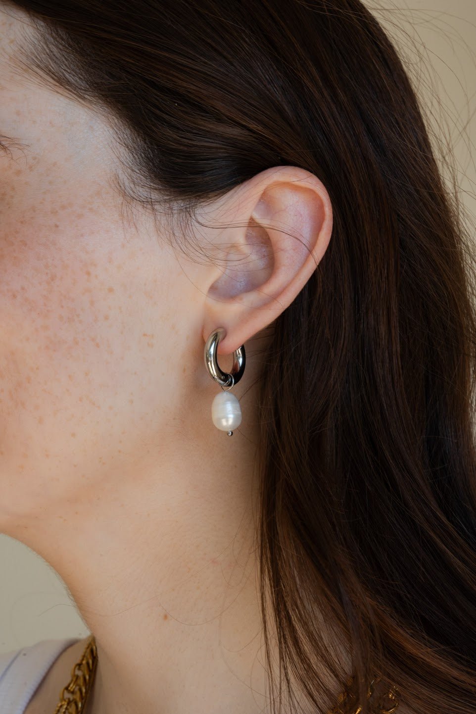 Silver Pearl Hoops - IDYLL MANOR