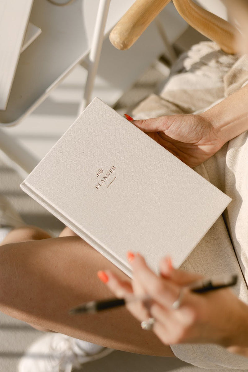 Daily Planner - IDYLL MANOR