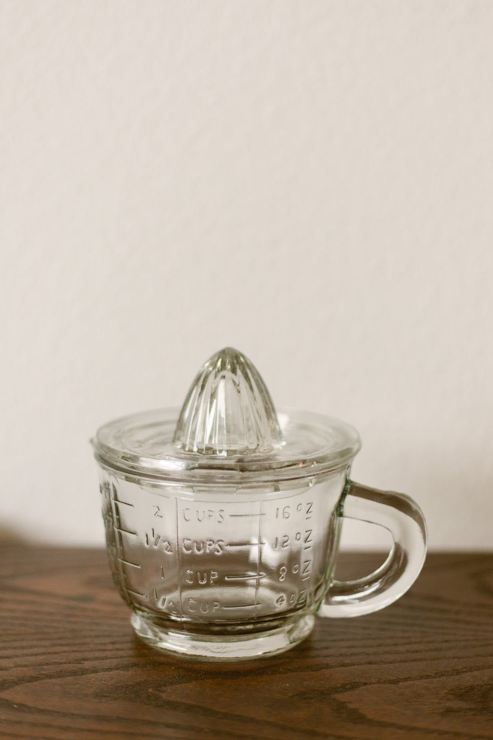 Glass Measuring Jug and Citrus Juicer - IDYLL MANOR