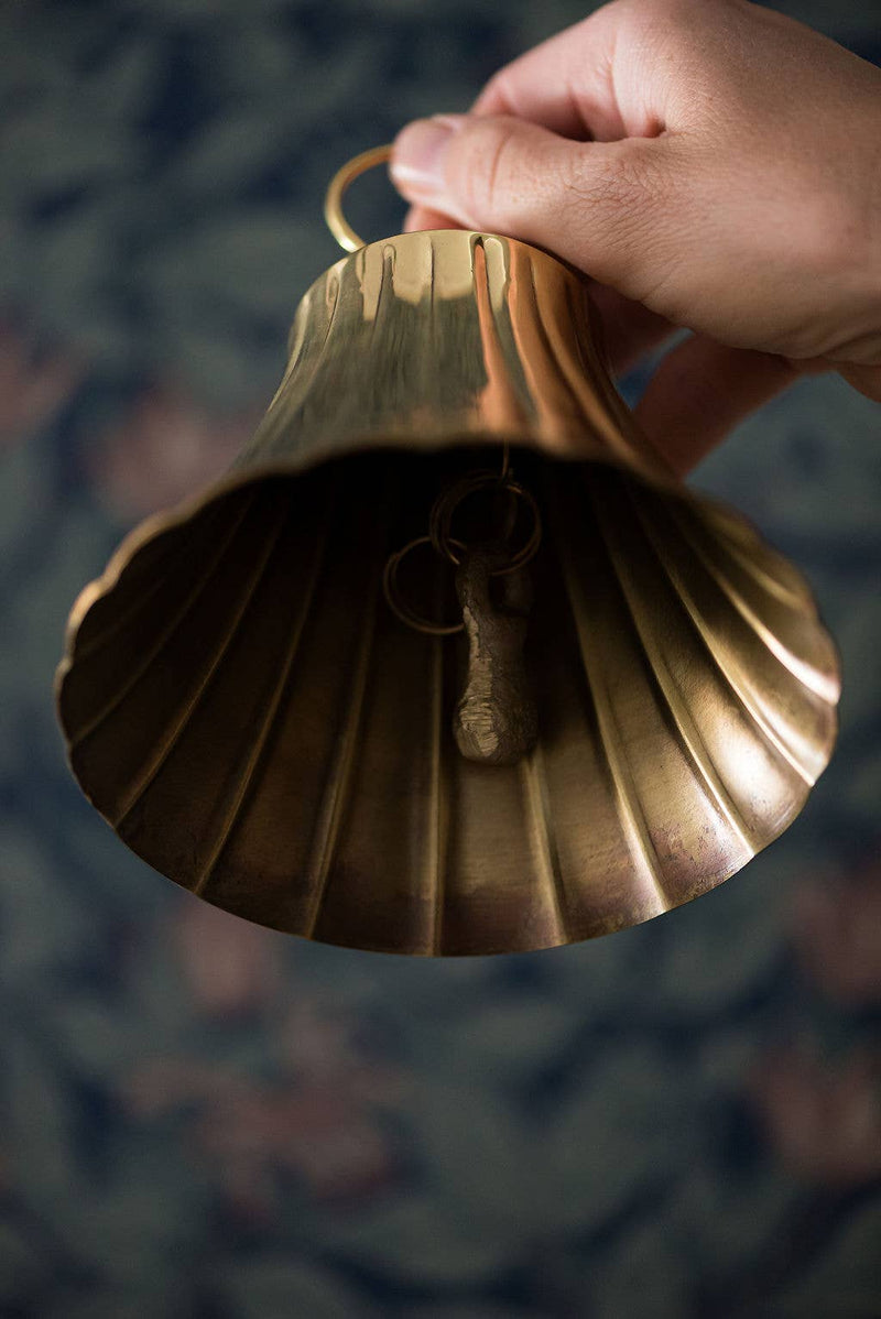 Scalloped Brass Bells - IDYLL MANOR