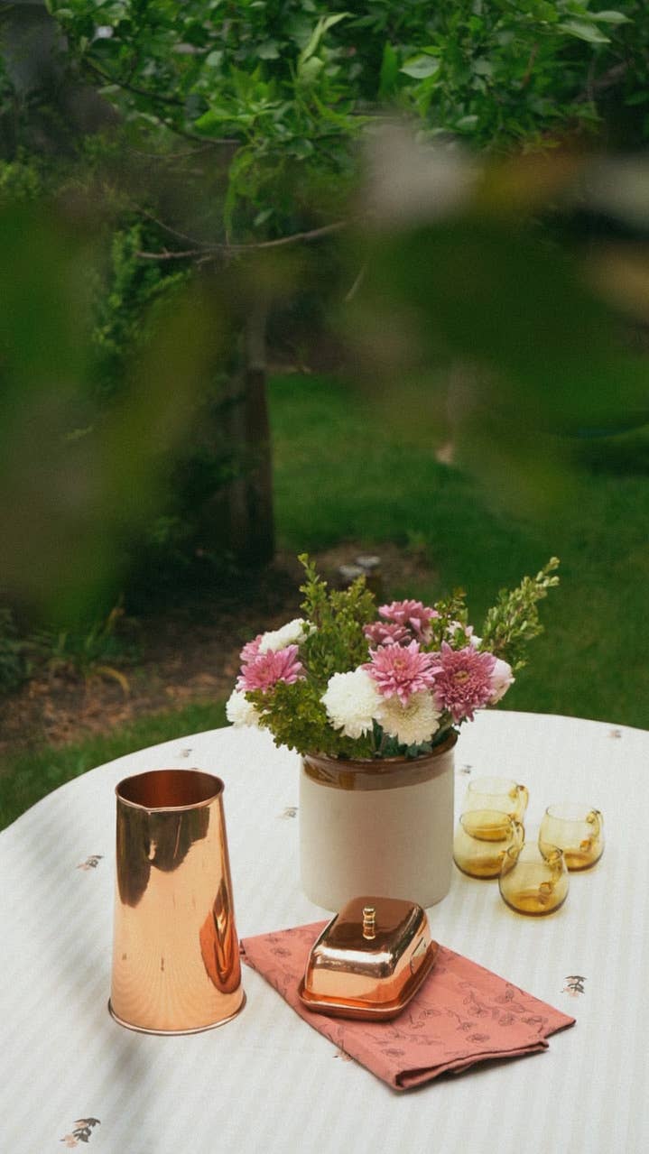 Frances Ruffled Tablecloth - IDYLL MANOR