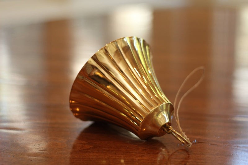 Scalloped Brass Bells - IDYLL MANOR