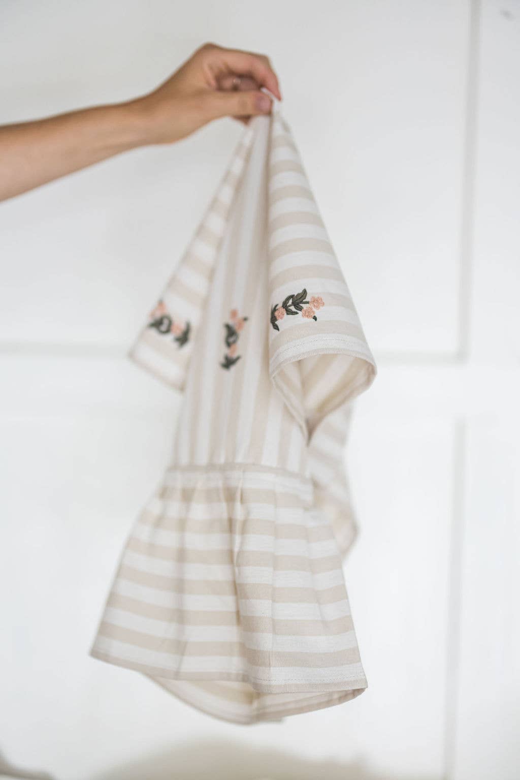 Frances Dish Towel - IDYLL MANOR